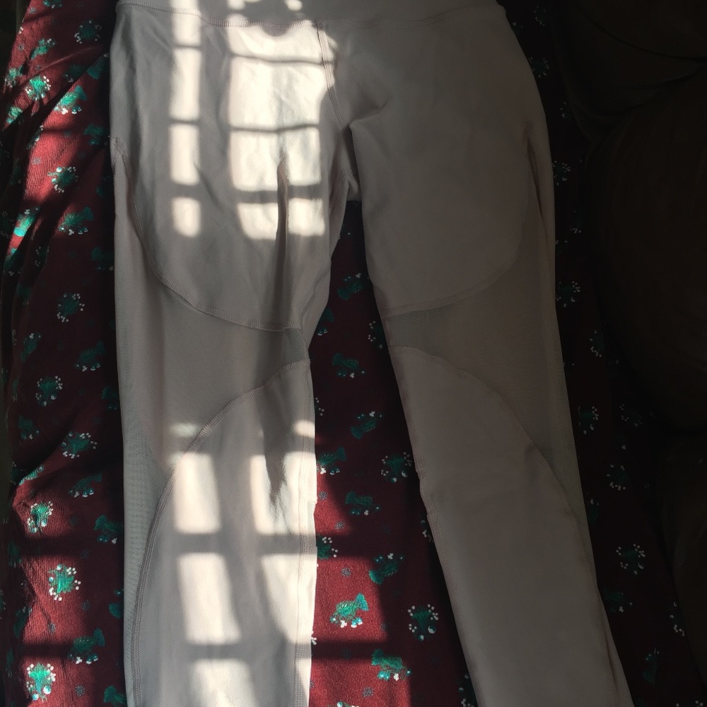 Alo High Waist Coast Capri - Picture 5 of 10